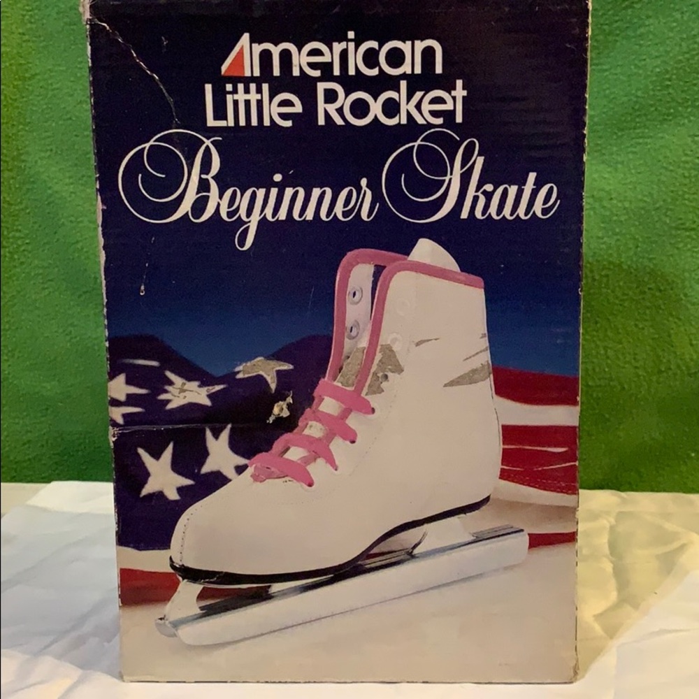Little kids ice-skates